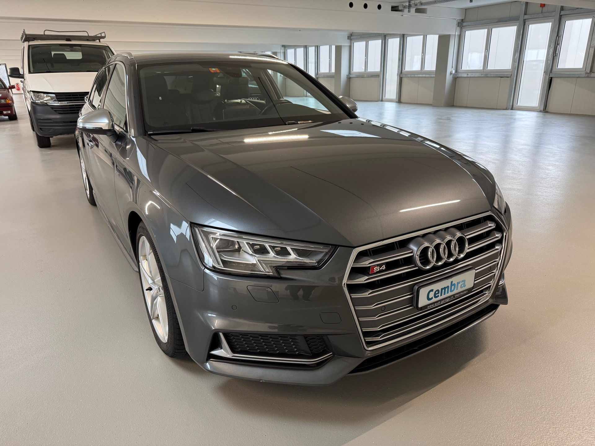 AUDI S4 Avant 3.0 TFSI quattro tiptronic-image-5