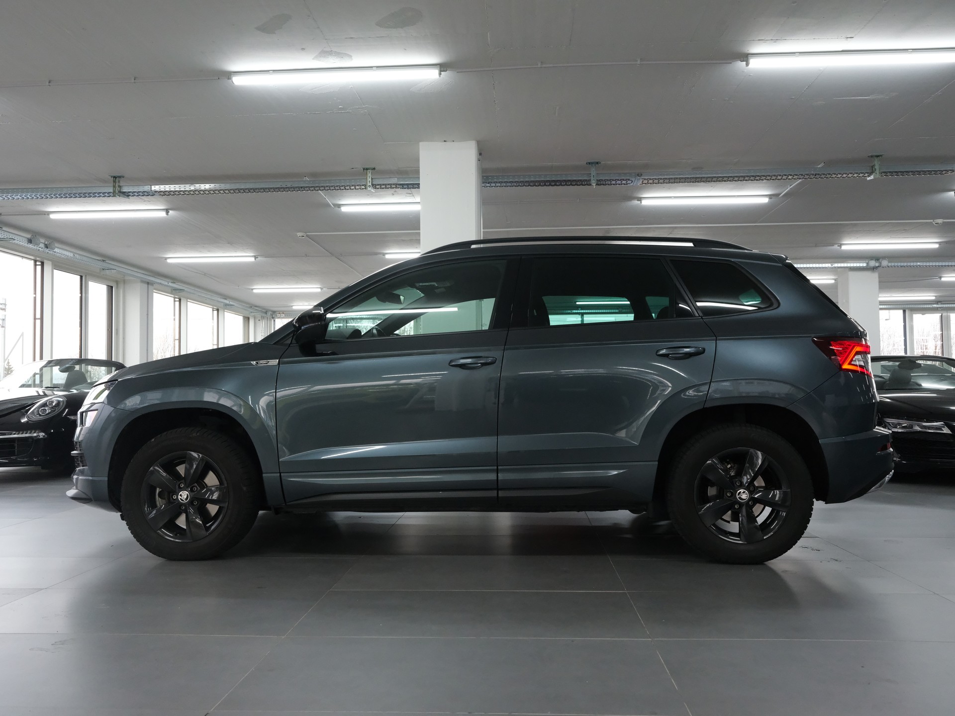 SKODA Karoq 1.5 TSI ACT SportLine DSG *Panorama-Schiebedach*-image-7