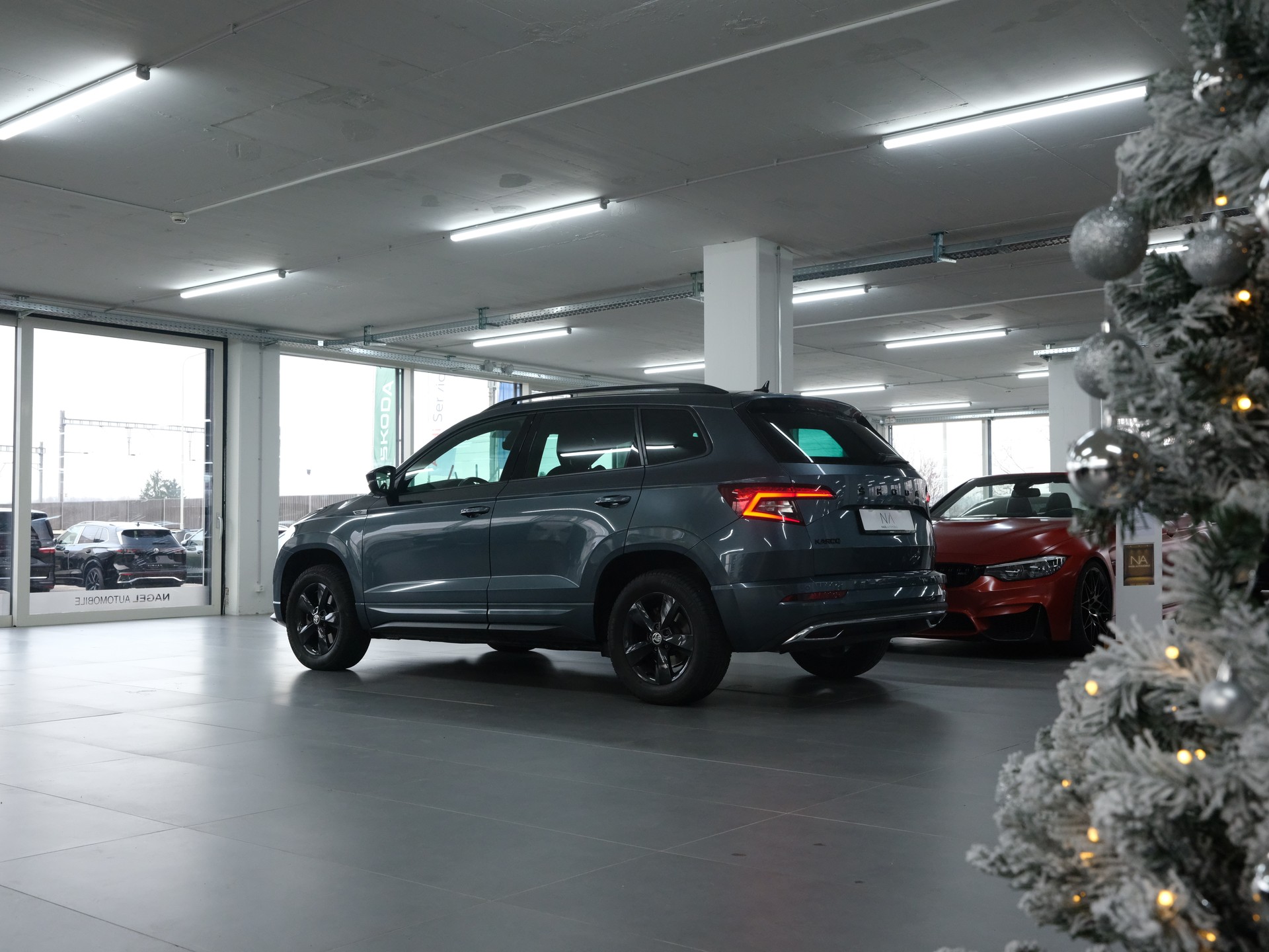 SKODA Karoq 1.5 TSI ACT SportLine DSG *Panorama-Schiebedach*-image-8