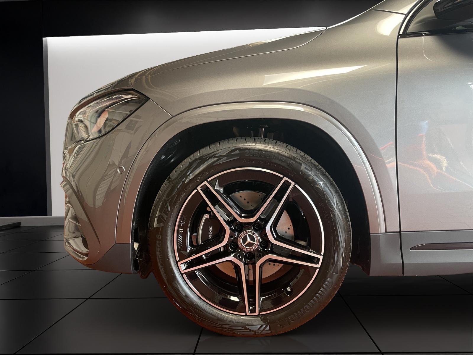 MERCEDES-BENZ GLA 200 Night Star AMG Line-image-9