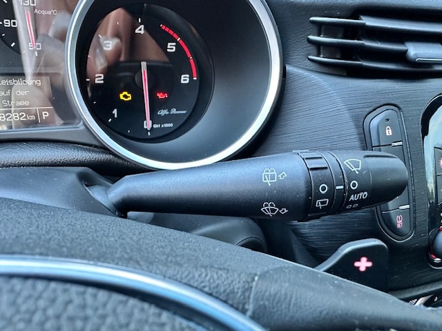 ALFA ROMEO Giulietta 2.0 JTDM Super TCT-image-19