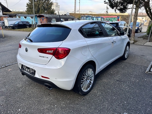 ALFA ROMEO Giulietta 2.0 JTDM Super TCT-image-5