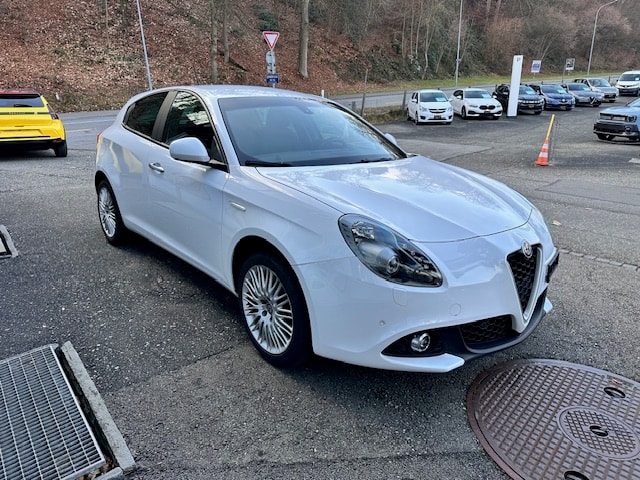 ALFA ROMEO Giulietta 2.0 JTDM Super TCT-showroom-element-2