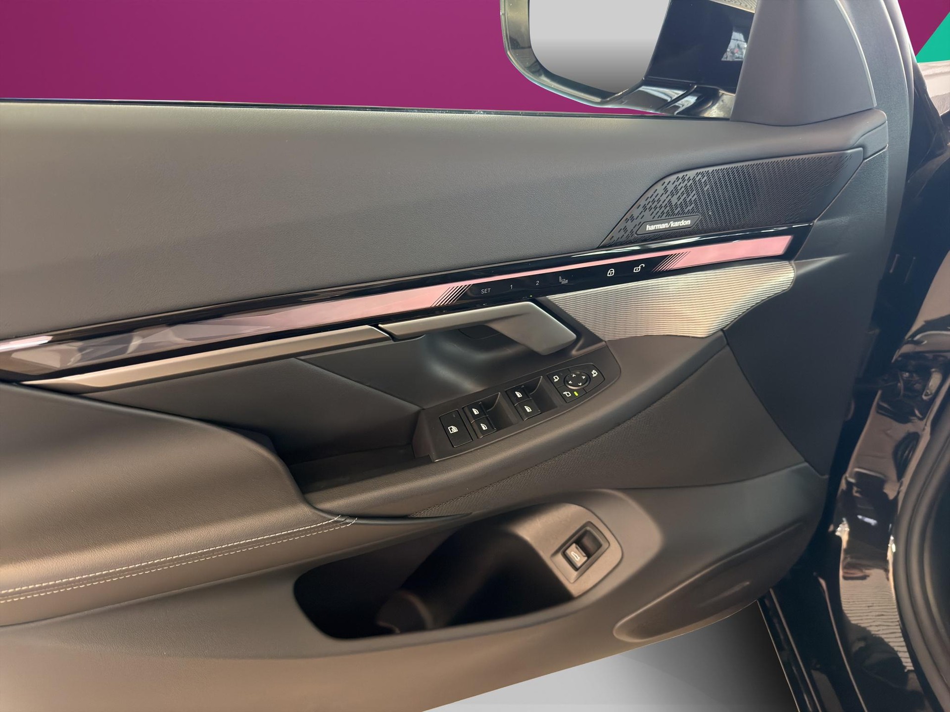BMW 550e xDrive-image-17