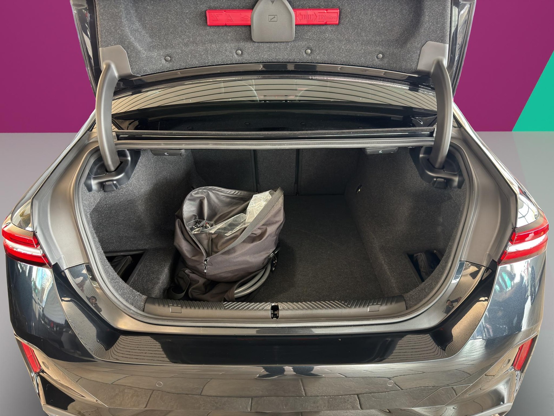 BMW 550e xDrive-image-9