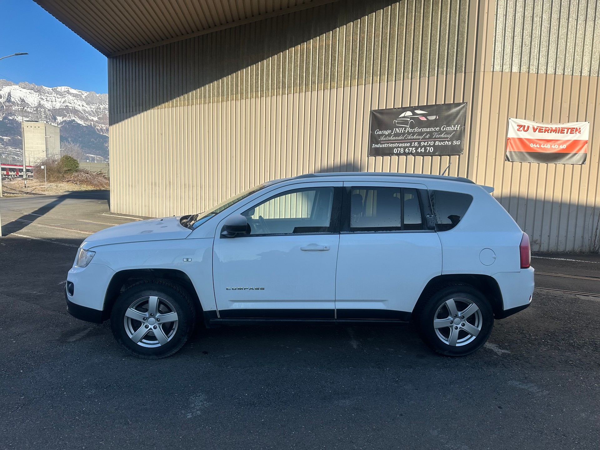 JEEP Compass 2.4 Limited CVT-image-3
