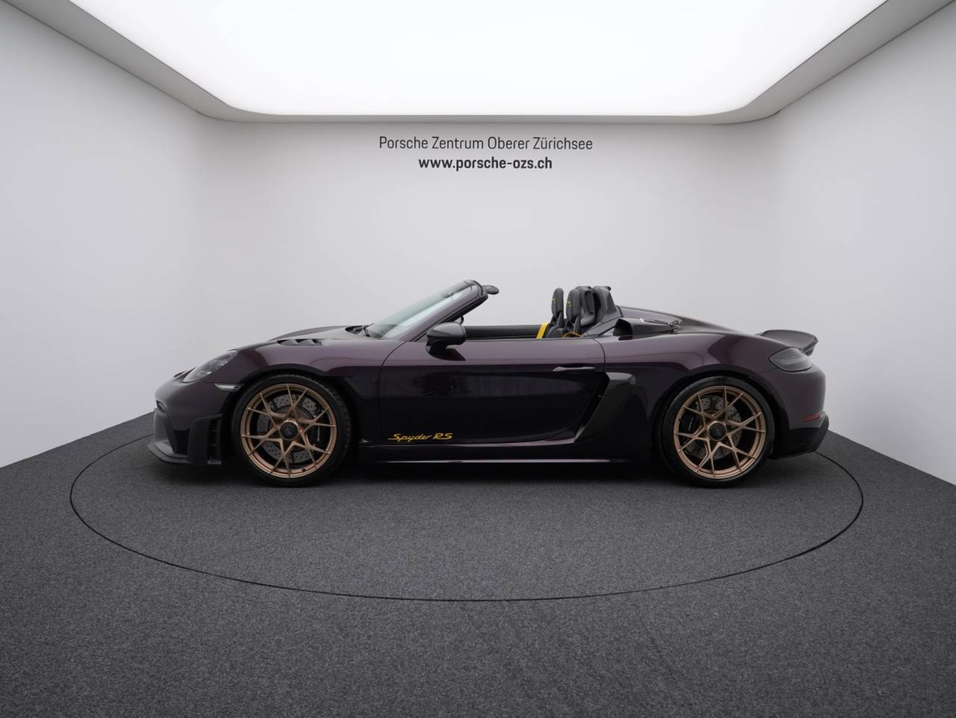 PORSCHE 718 Spyder RS-image-1