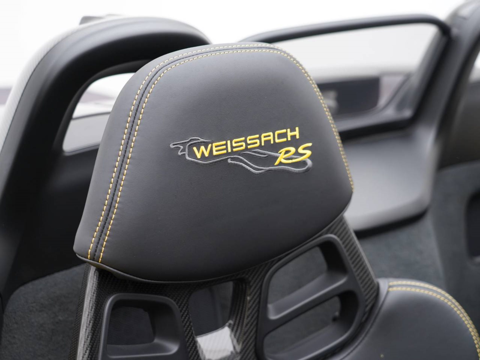 PORSCHE 718 Spyder RS-image-31