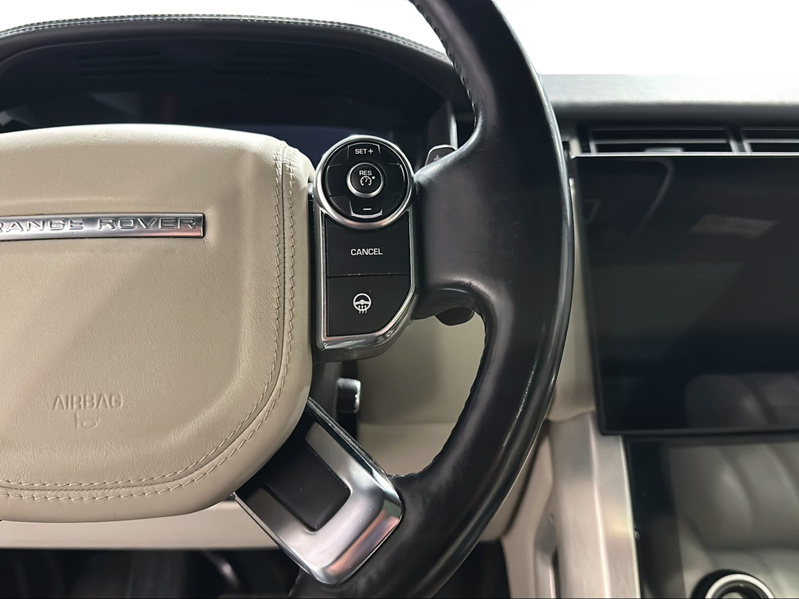 LAND ROVER Range Rover 4.4 SDV8 Autobiography Automatic-image-21
