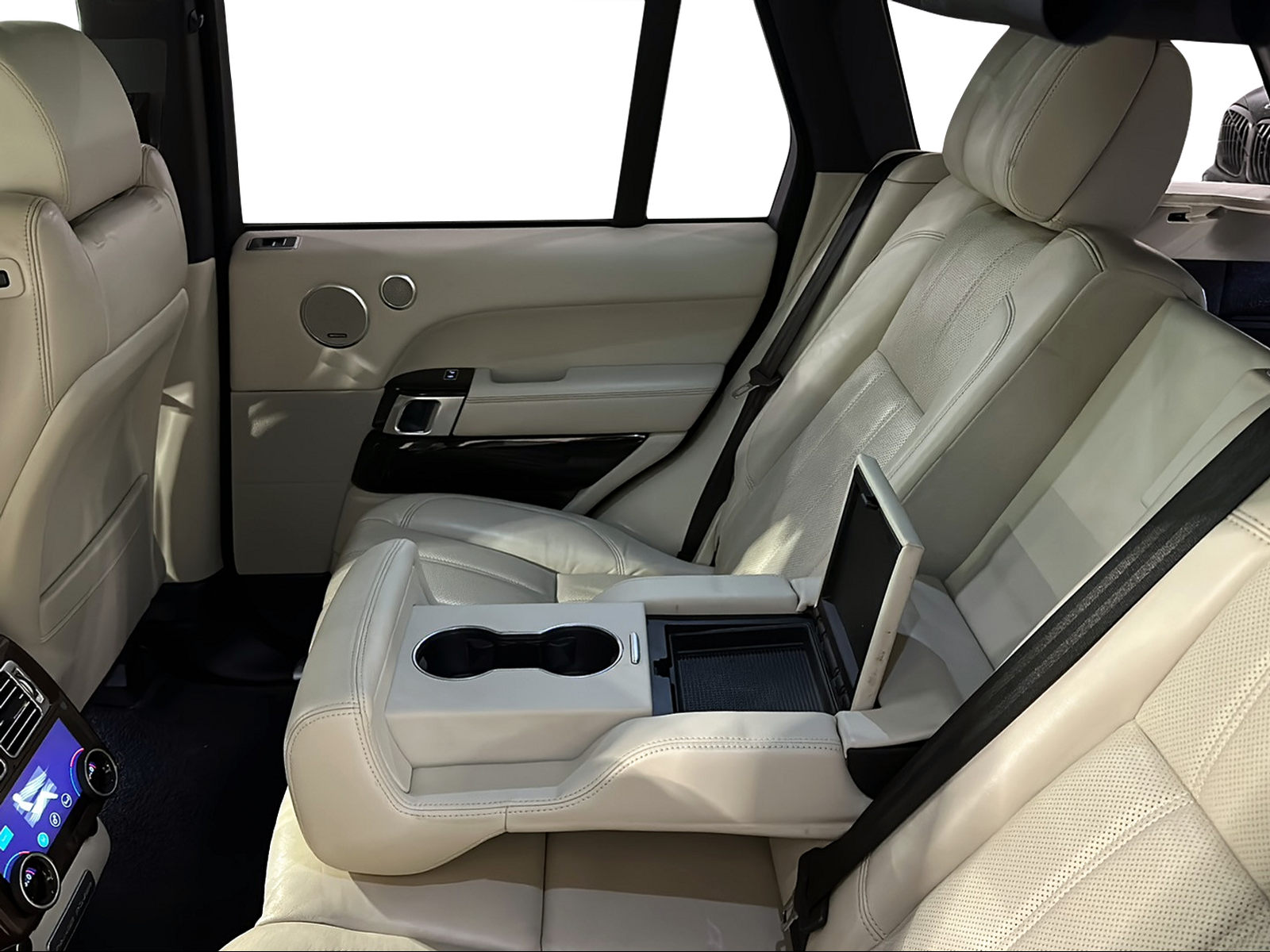 LAND ROVER Range Rover 4.4 SDV8 Autobiography Automatic-image-24