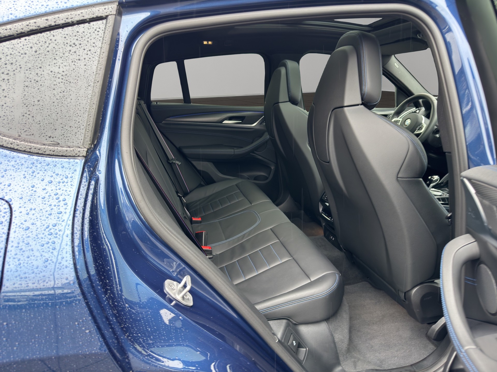 BMW X4 xDrive 48V M40d Steptronic-image-17