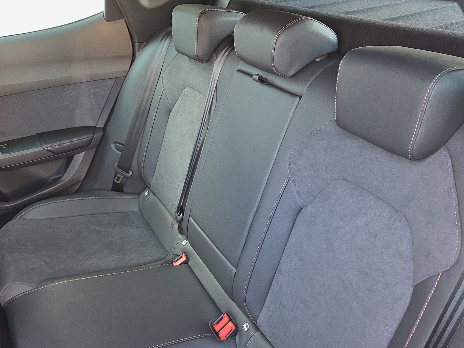 CUPRA Formentor 1.5 e-HYBRID pHEV Prime Edition DSG-image-11