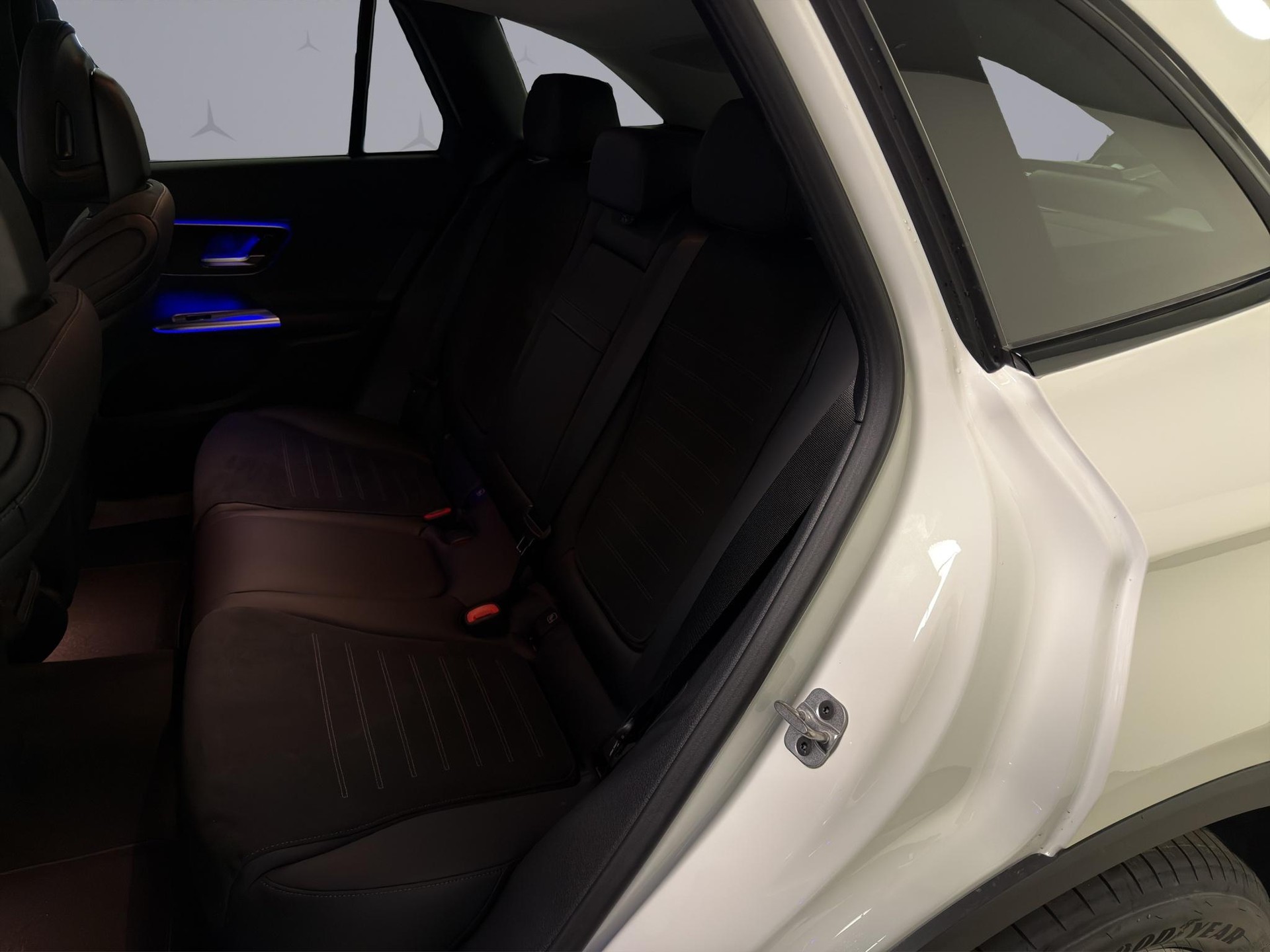 MERCEDES-BENZ GLC 220 d AMG Line 4matic-image-10