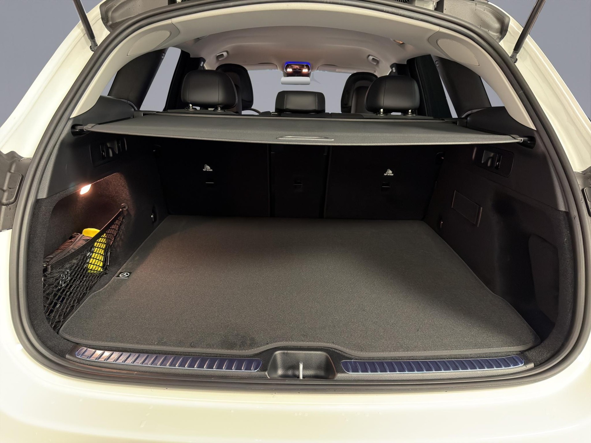 MERCEDES-BENZ GLC 220 d AMG Line 4matic-image-21