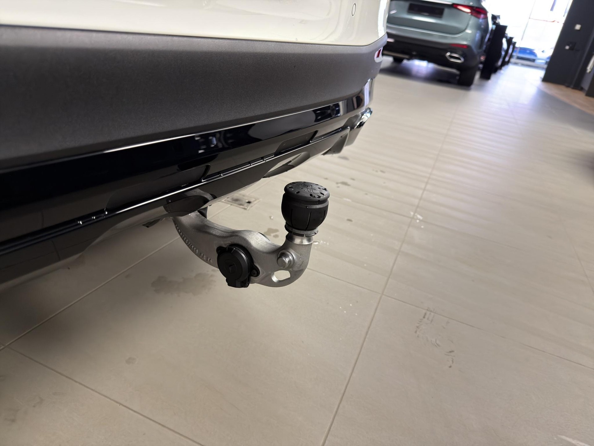 MERCEDES-BENZ GLC 220 d AMG Line 4matic-image-18