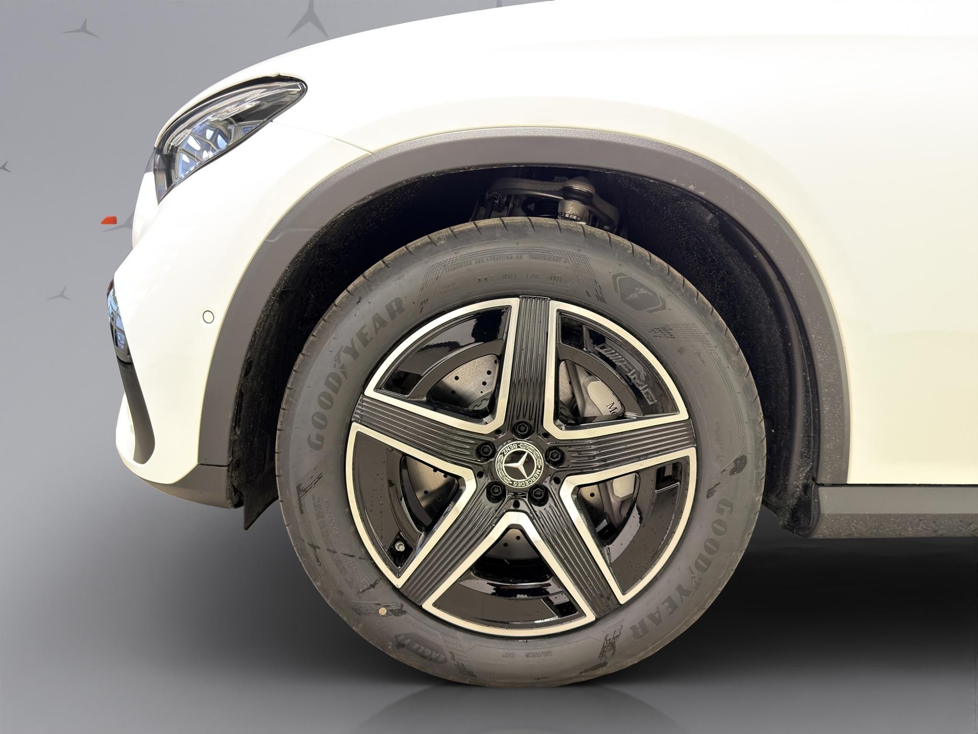 MERCEDES-BENZ GLC 220 d AMG Line 4matic-image-19