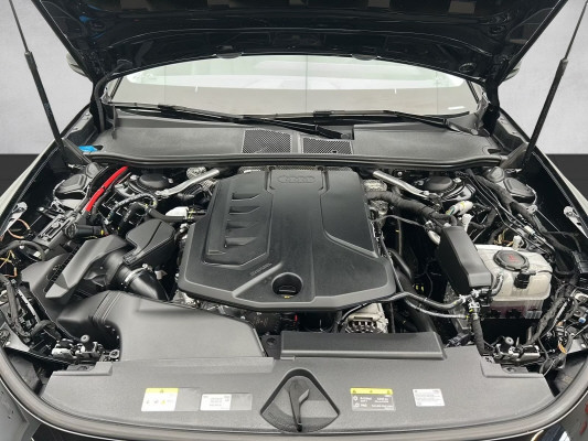 AUDI A5 Avant quattro 150kw S-Line Edition One-image-14