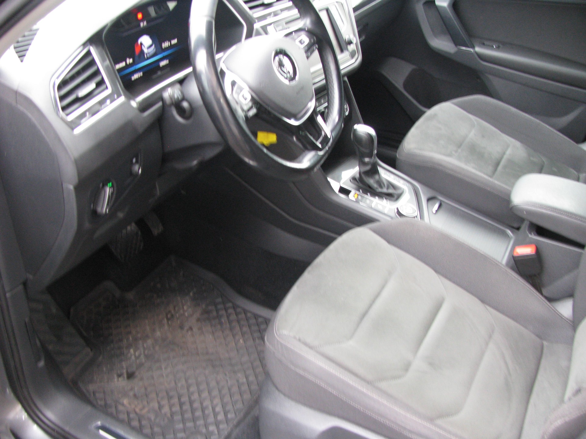 VW Tiguan 2.0 TDI SCR Highline4Motion DSG-image-4