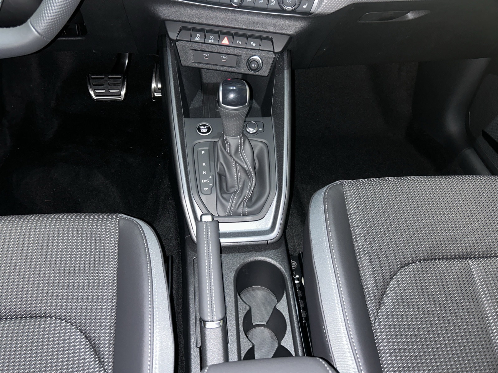 AUDI A1 Sportback 30 TFSI S Line Attraction S-tronic-image-10