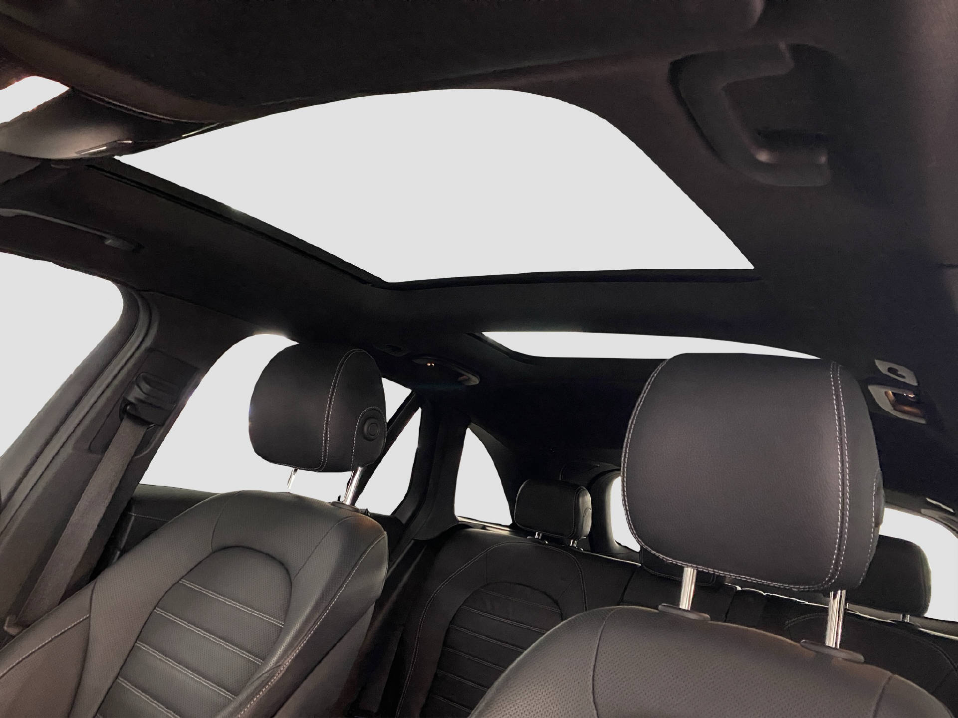 MERCEDES-BENZ GLC 300 de AMG Line 4MATIC-image-11