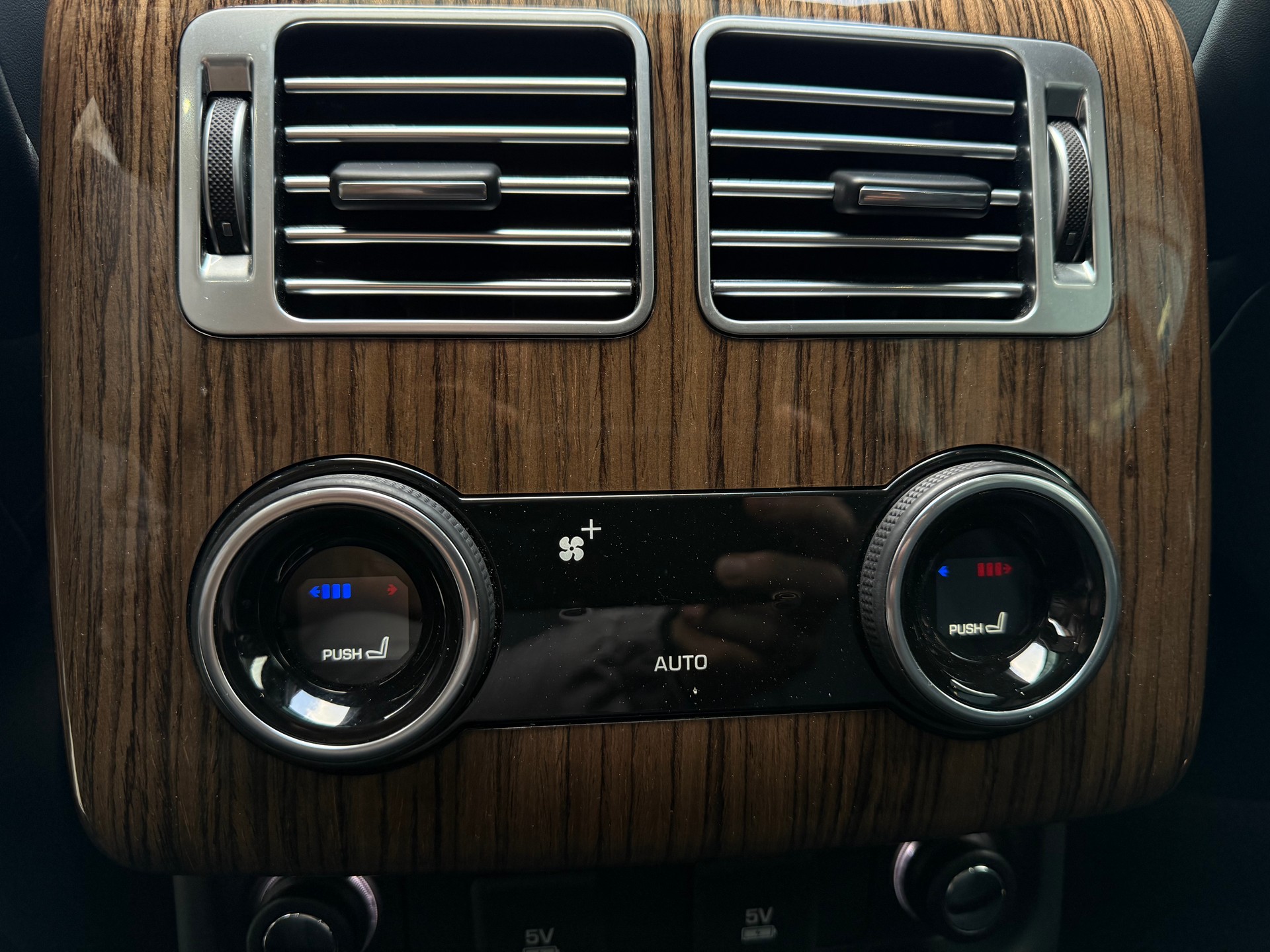 LAND ROVER Range Rover 4.4 SDV8 Autobiography Automatic-image-26