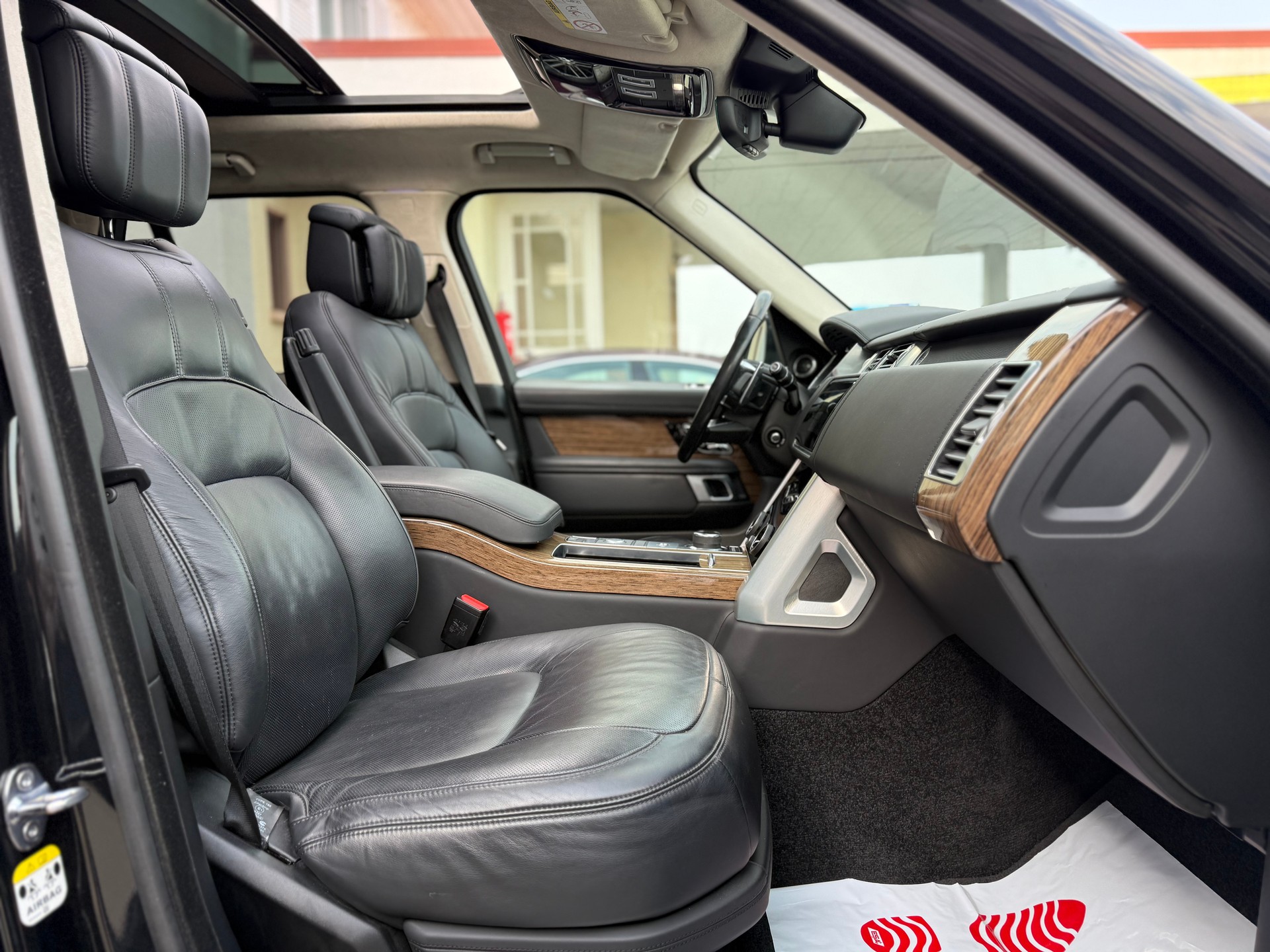 LAND ROVER Range Rover 4.4 SDV8 Autobiography Automatic-image-12