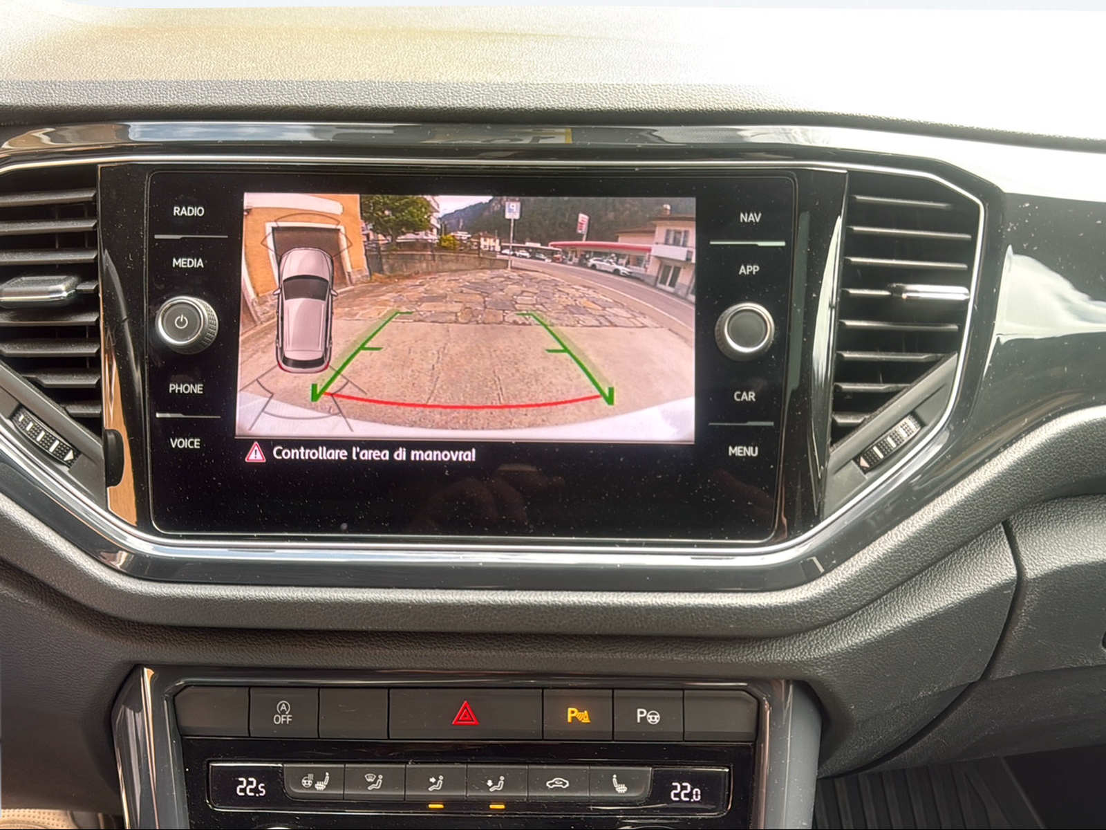 VW T-Roc 2.0 TSI Sport DSG 4Motion-image-12