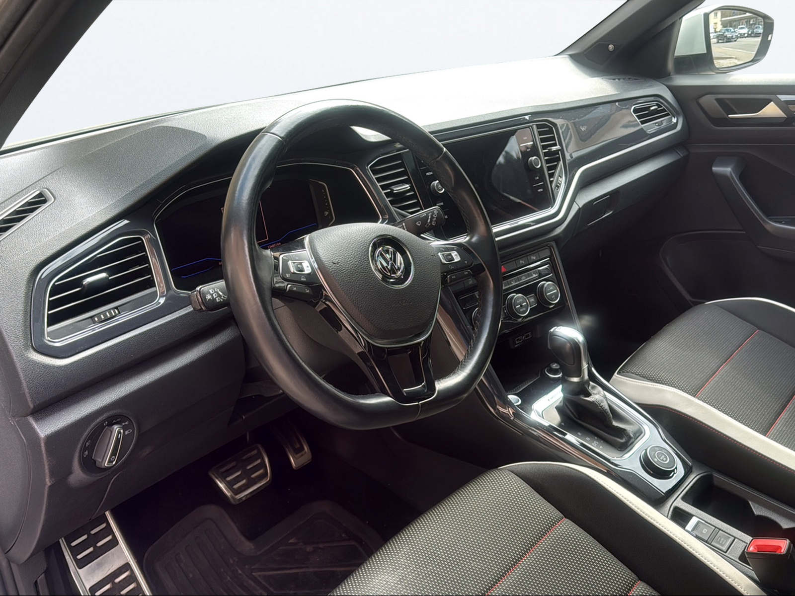 VW T-Roc 2.0 TSI Sport DSG 4Motion-image-10