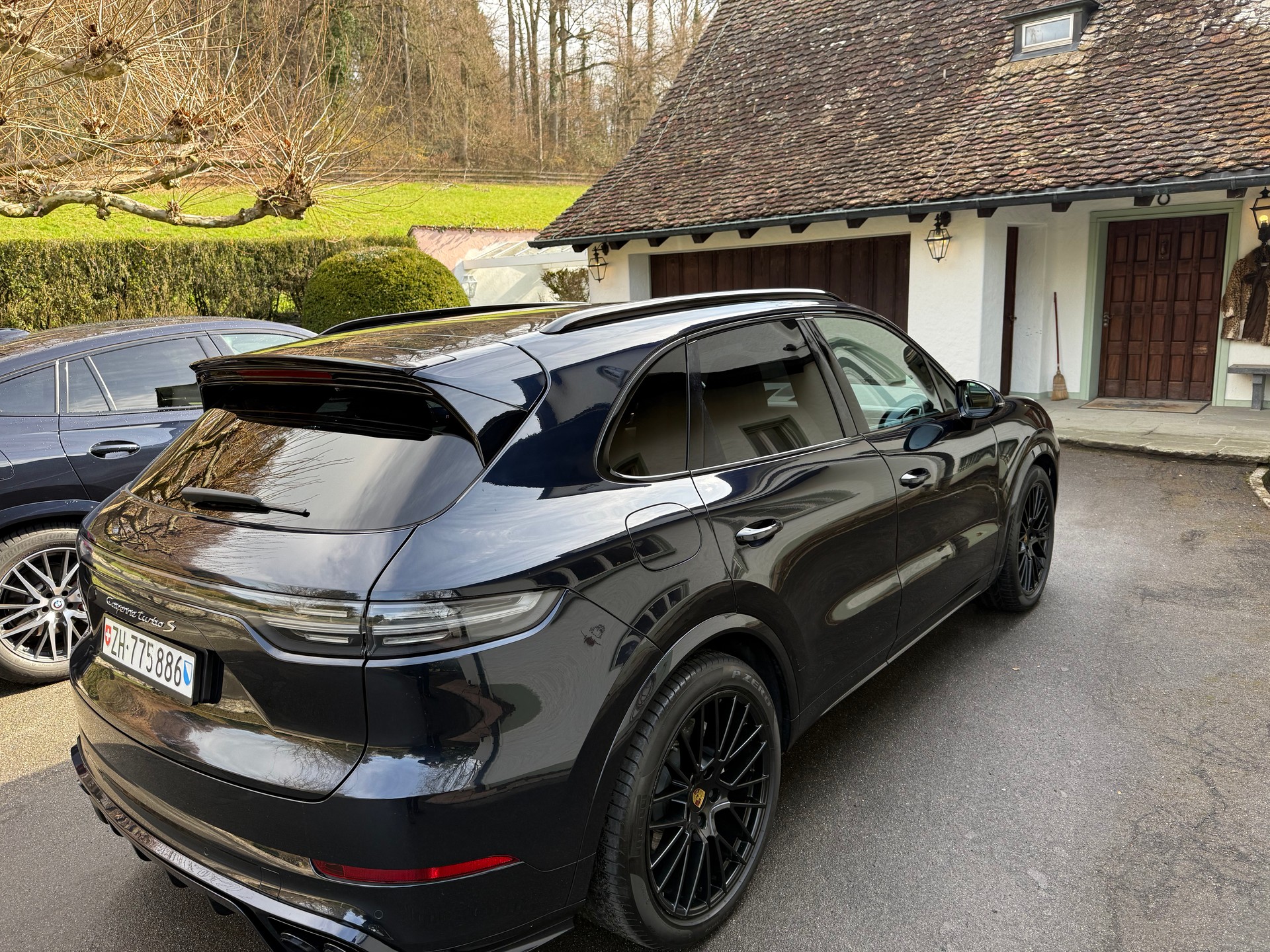 PORSCHE Cayenne Turbo S-image-2