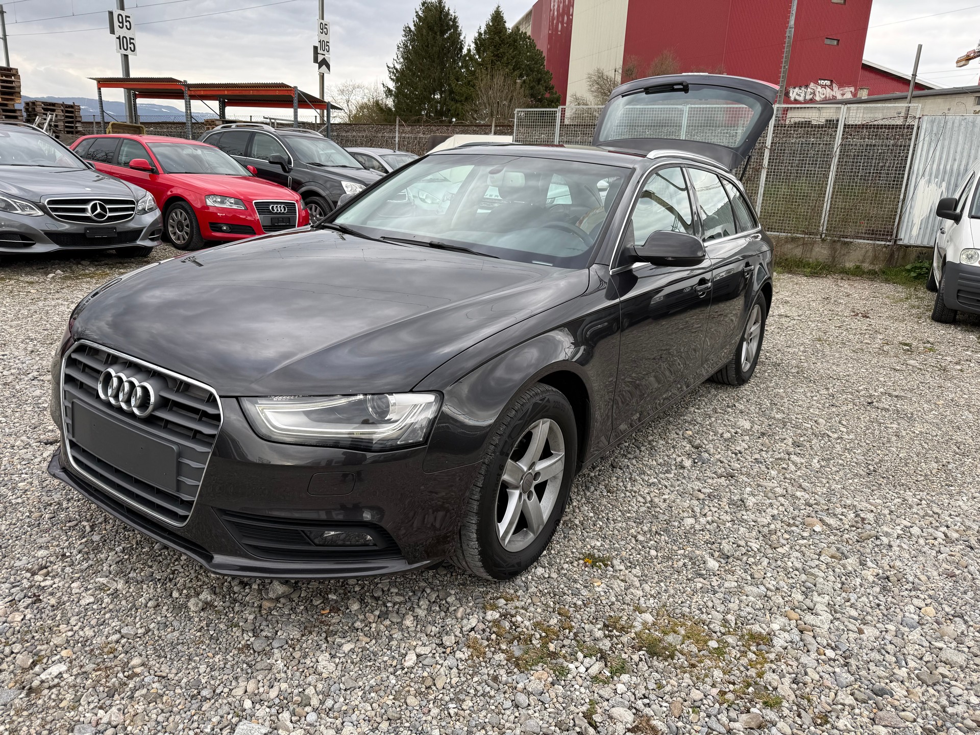 AUDI A4 Avant 2.0 TDI multitronic-image-2