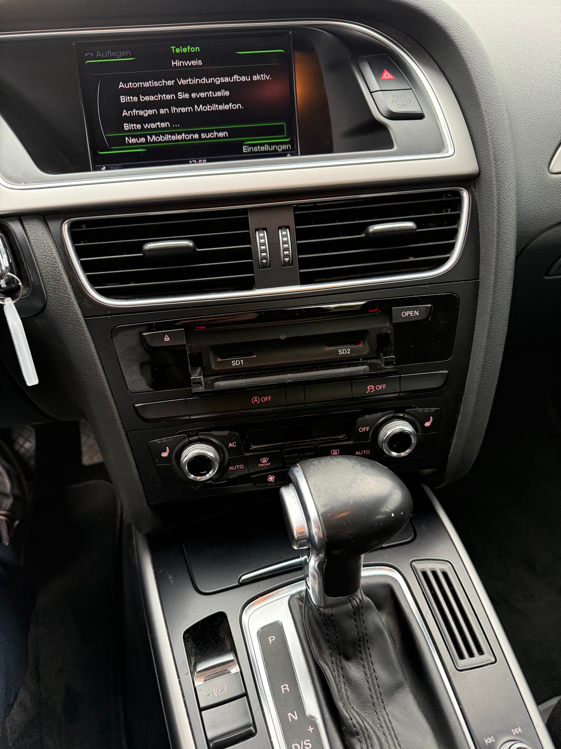 AUDI A4 Avant 2.0 TDI multitronic-image-12