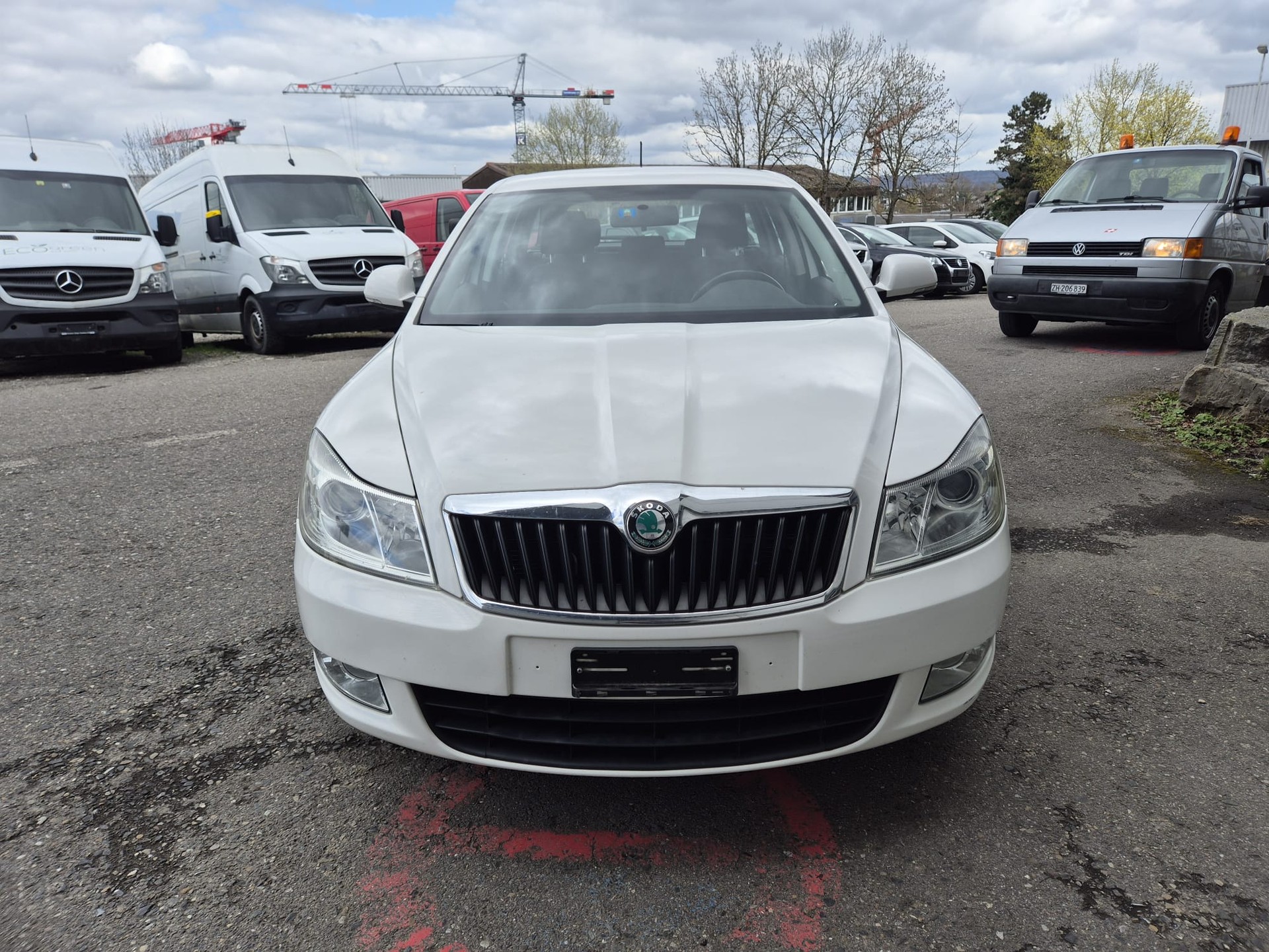 SKODA Octavia Combi 2.0 TDI Elegance-image-1