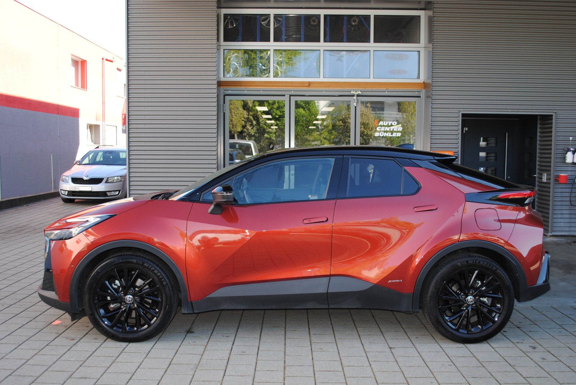 TOYOTA C-HR 2.0 HSD CVT GR Sport 4WD-showroom-element-3