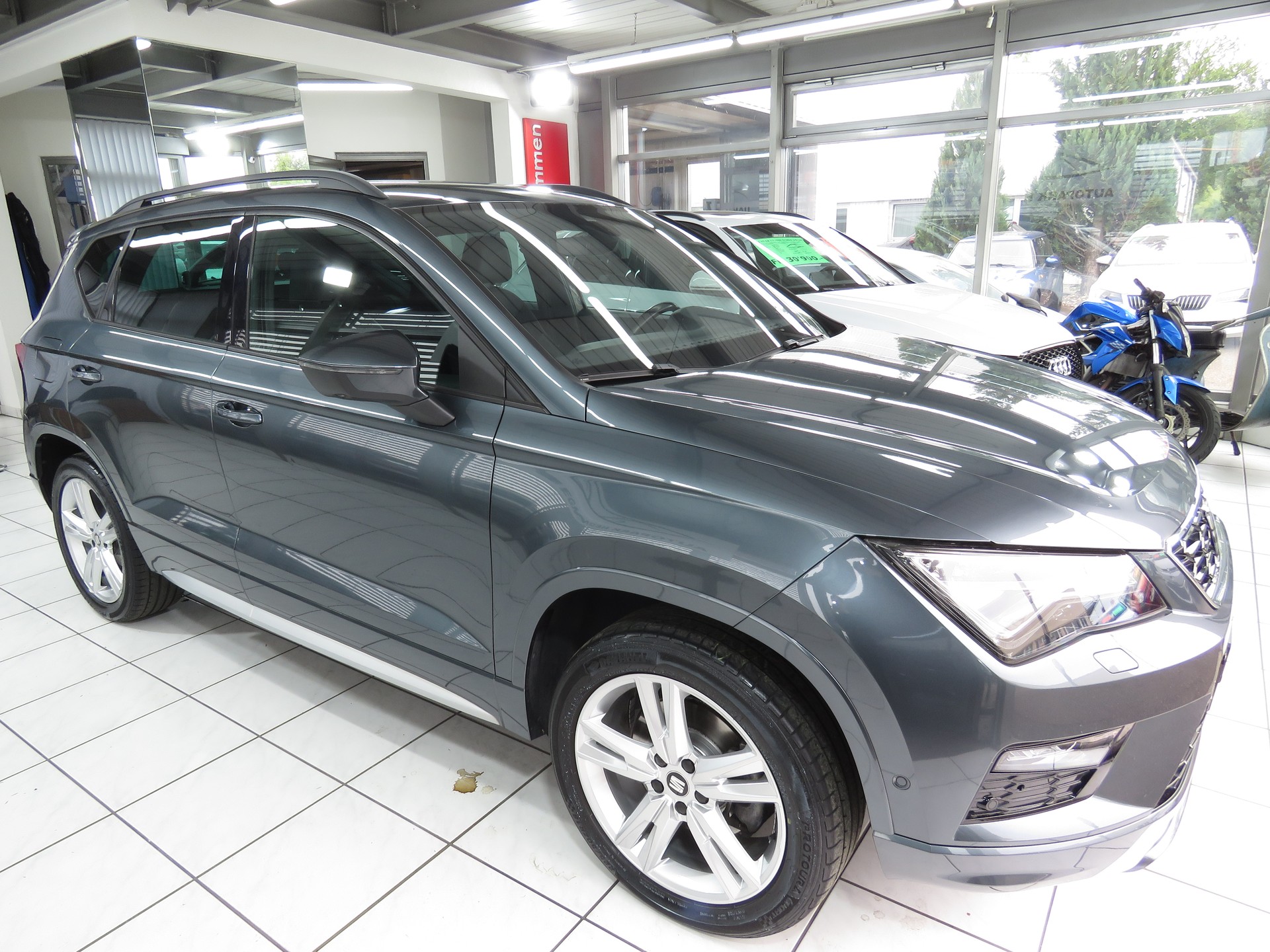 SEAT Ateca 2.0 TSI FR 4-Drive DSG (Automat)-showroom-element-2