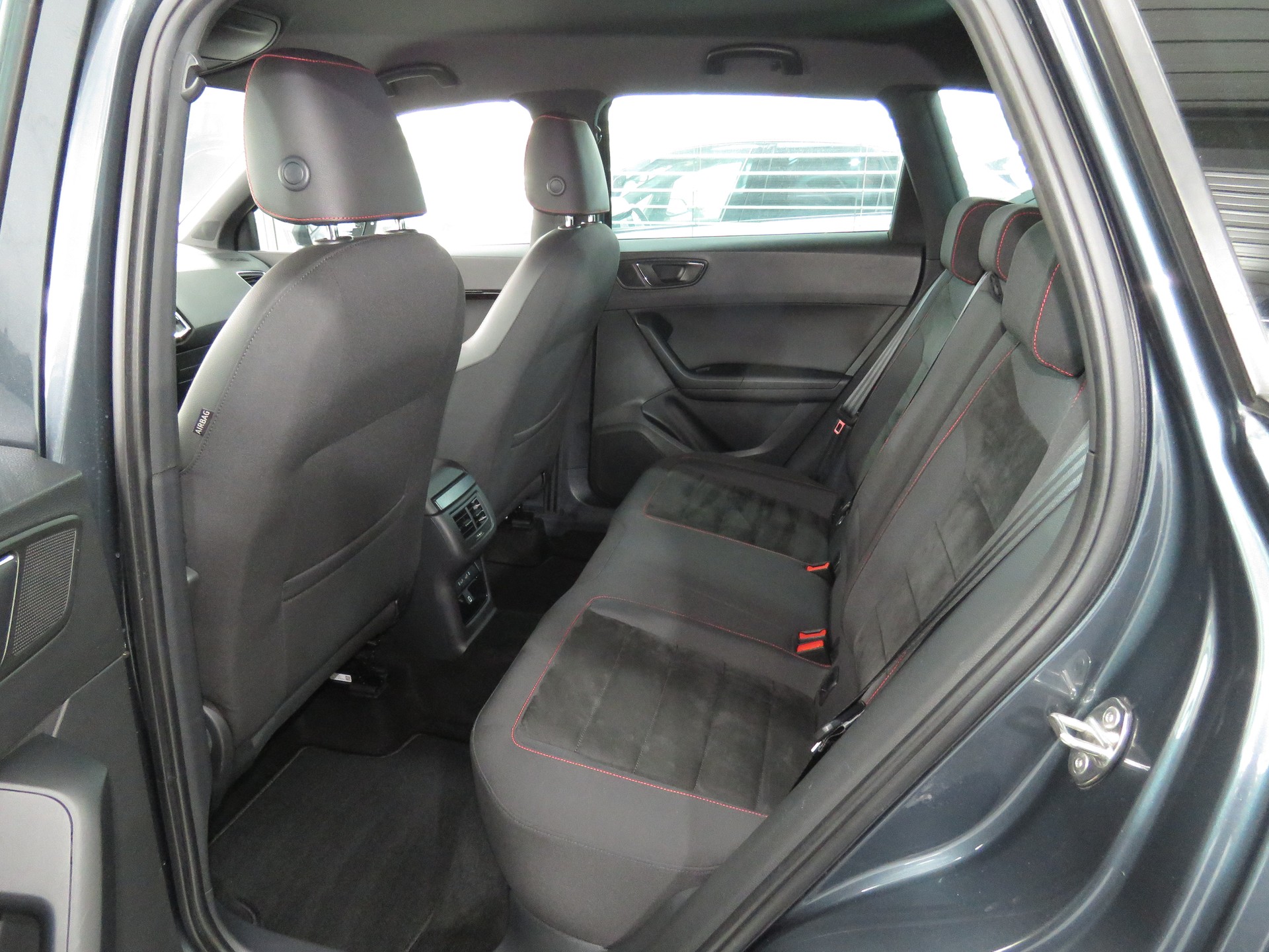 SEAT Ateca 2.0 TSI FR 4-Drive DSG (Automat)-image-8