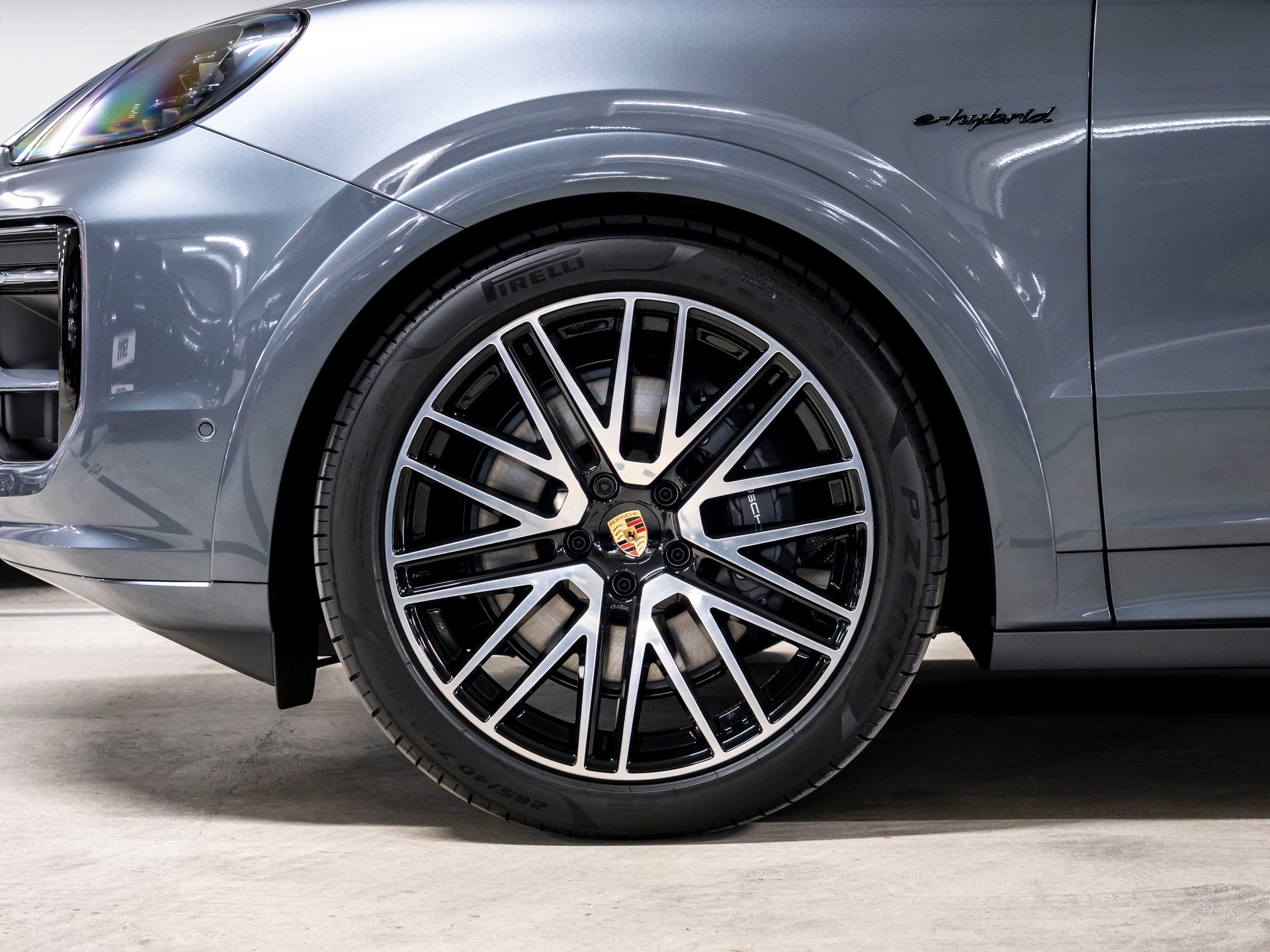PORSCHE Cayenne Coupé E-Hybrid Black Edition Tiptronic-image-12