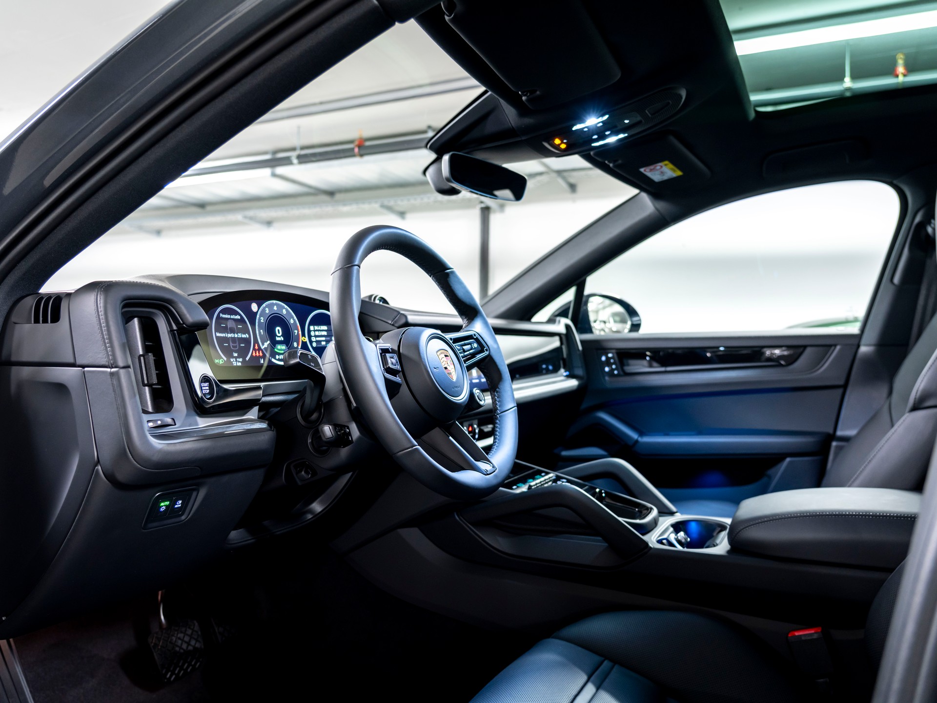 PORSCHE Cayenne Coupé E-Hybrid Black Edition Tiptronic-image-14