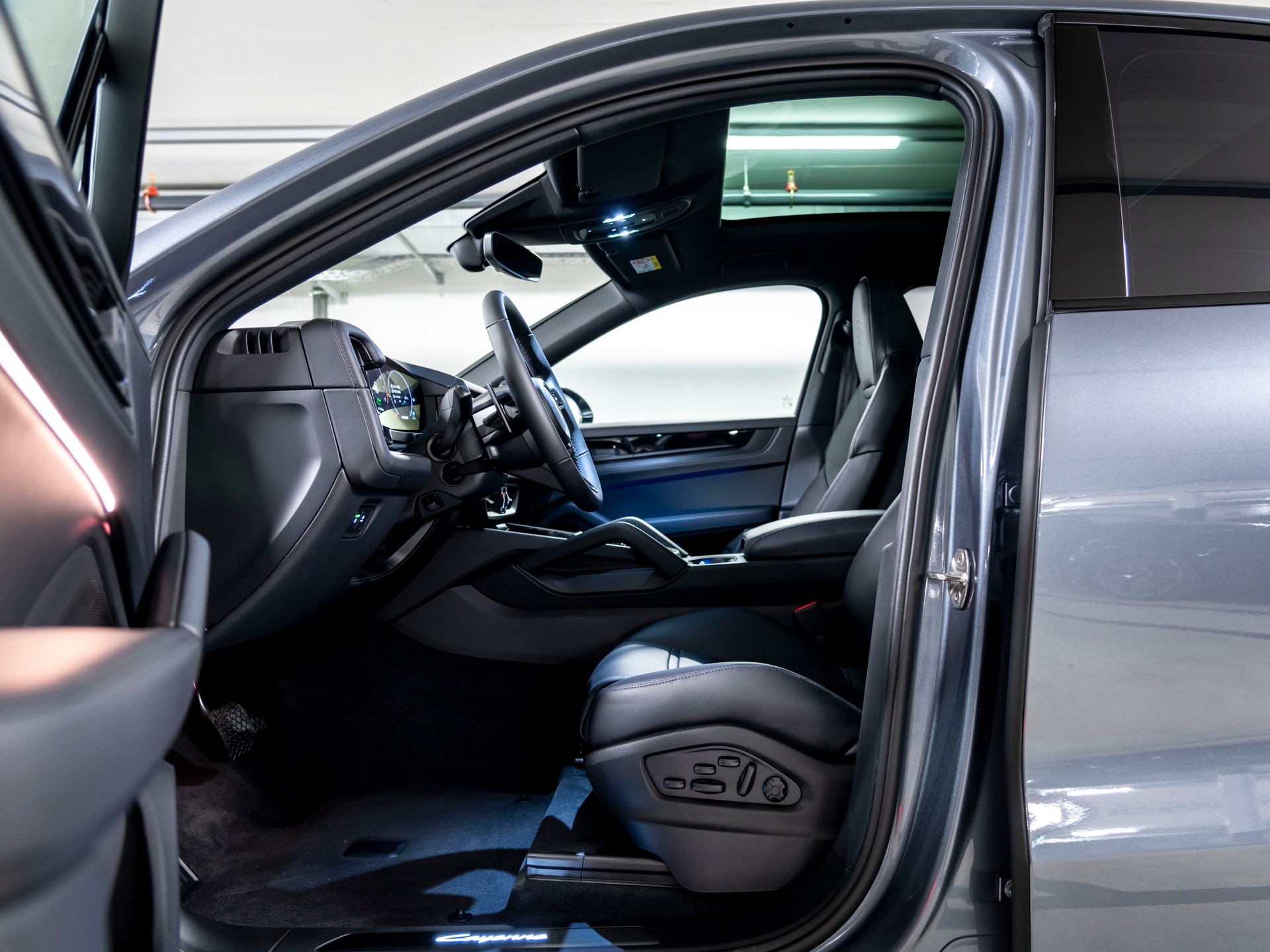 PORSCHE Cayenne Coupé E-Hybrid Black Edition Tiptronic-image-23