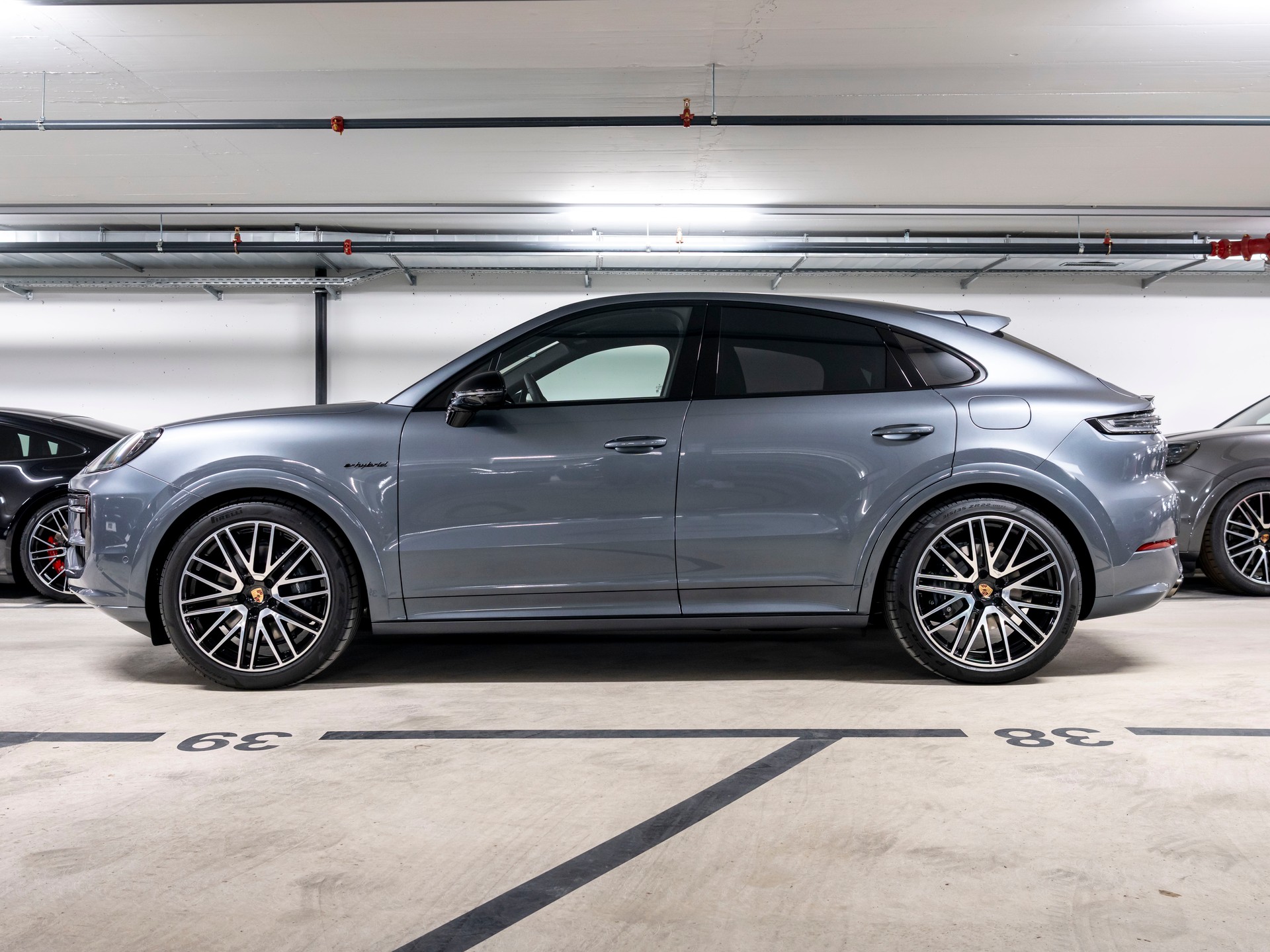 PORSCHE Cayenne Coupé E-Hybrid Black Edition Tiptronic-showroom-element-1