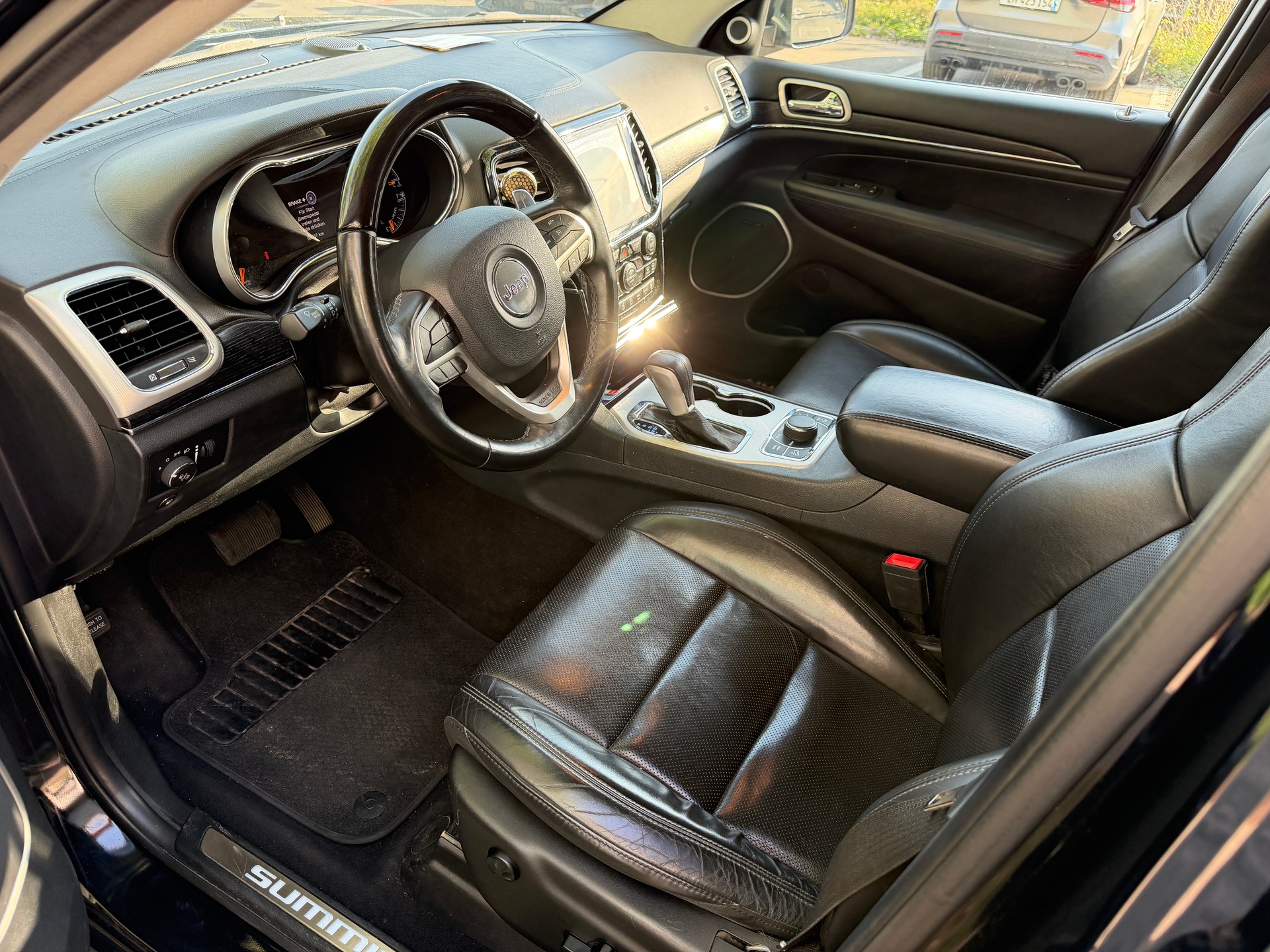 JEEP Grand Cherokee 3.0 CRD Summit Automatic-image-6
