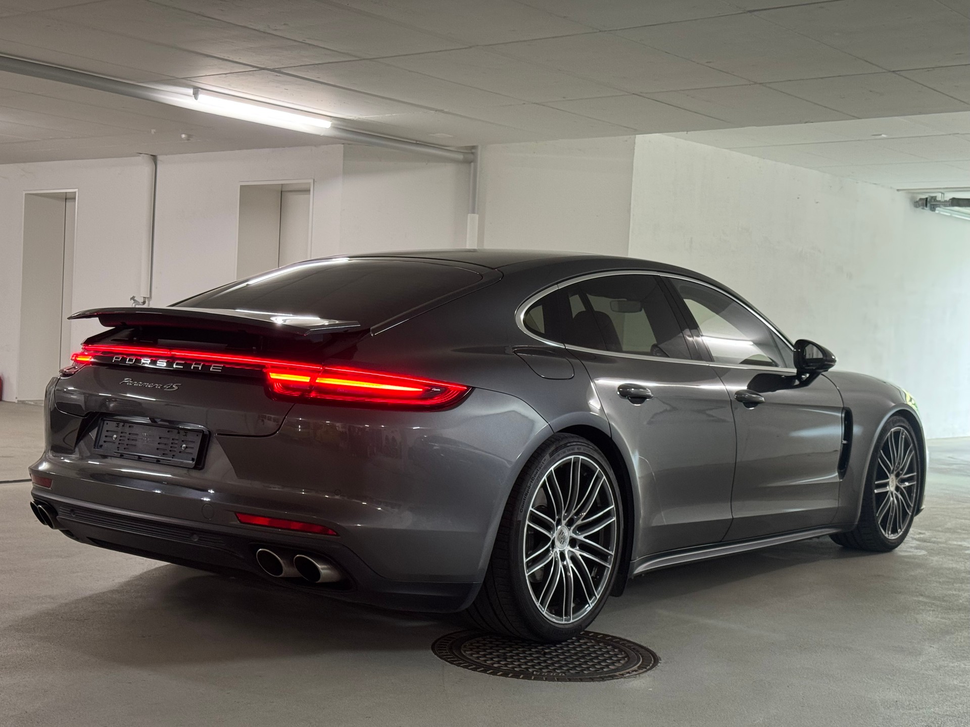 PORSCHE Panamera 4S PDK CH-Fahrzeug-image-6