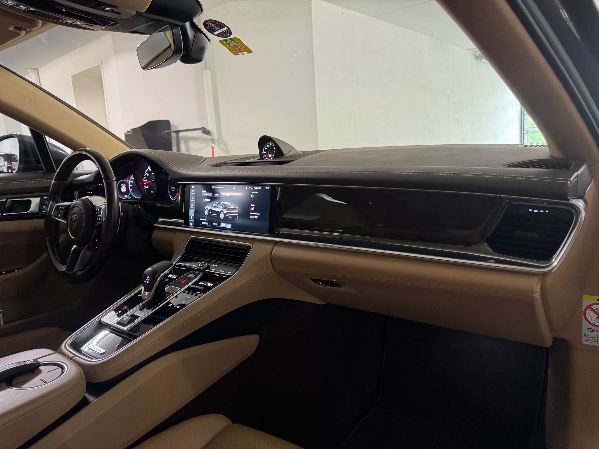 PORSCHE Panamera 4S PDK CH-Fahrzeug-image-10