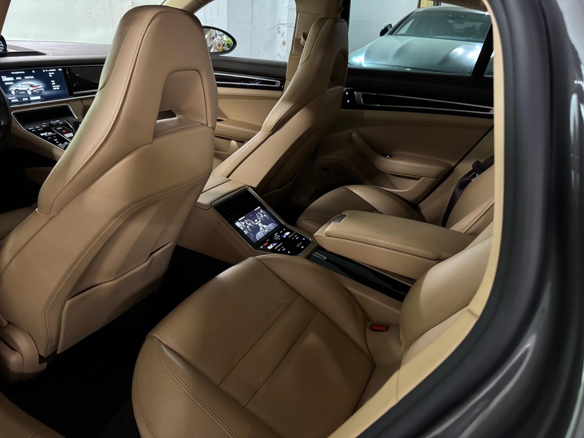 PORSCHE Panamera 4S PDK CH-Fahrzeug-image-12