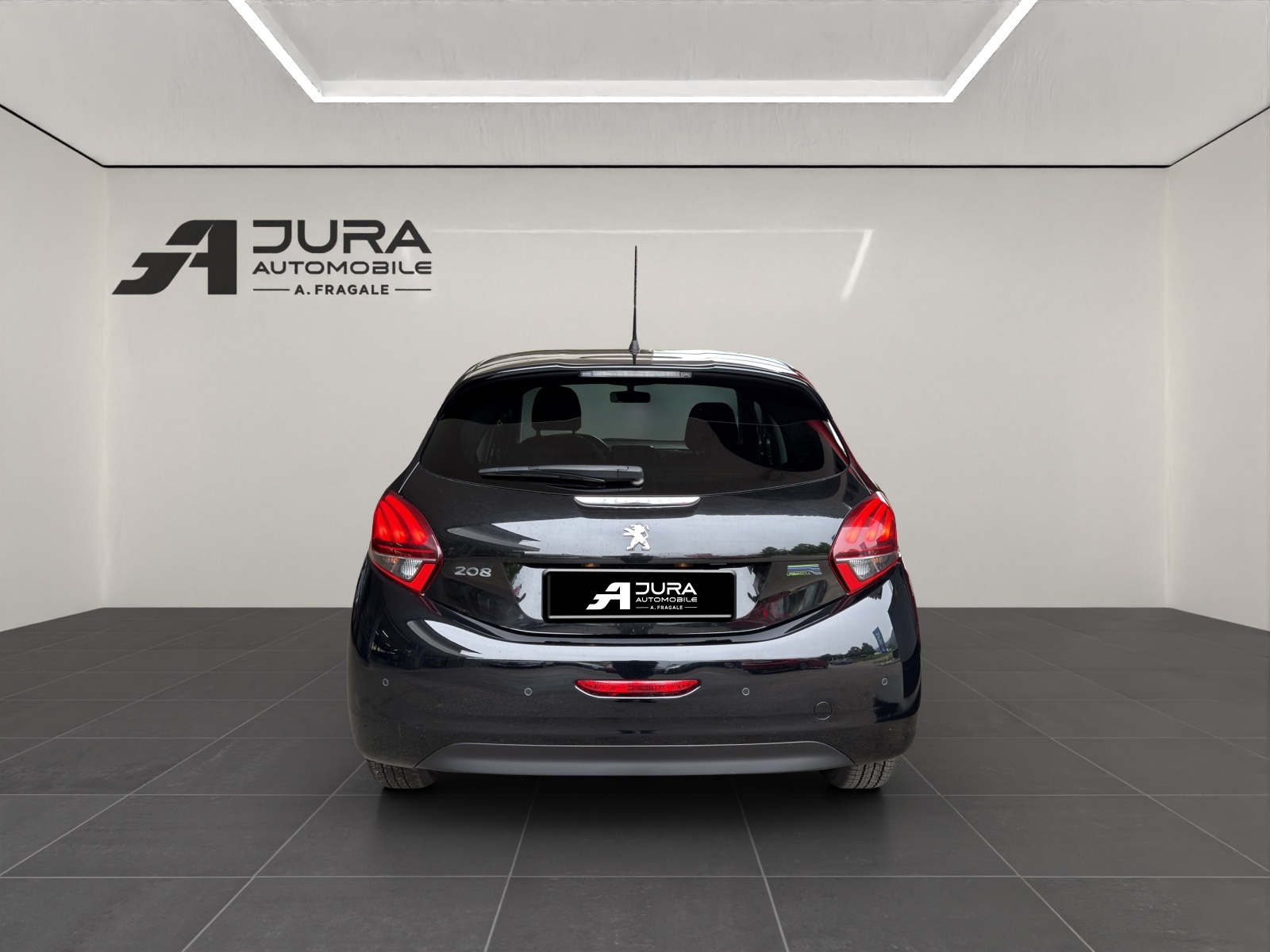 PEUGEOT 208 1.2 PureTech Urban S. EGS S/S-image-5