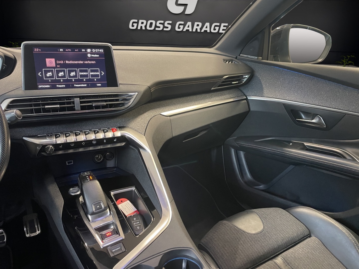 PEUGEOT 3008 1.6 BlueHDi GT Line-image-6