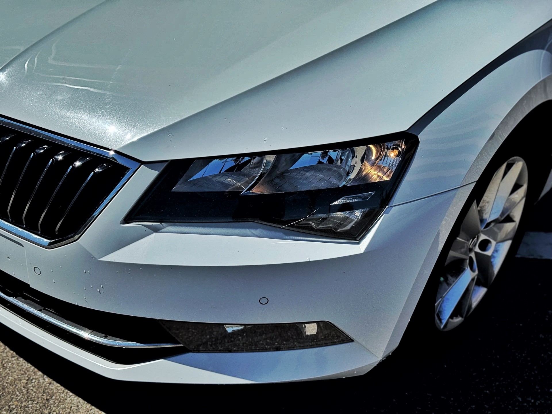 SKODA Superb Combi 2.0 TDi Ambition 4x4 DSG-image-5