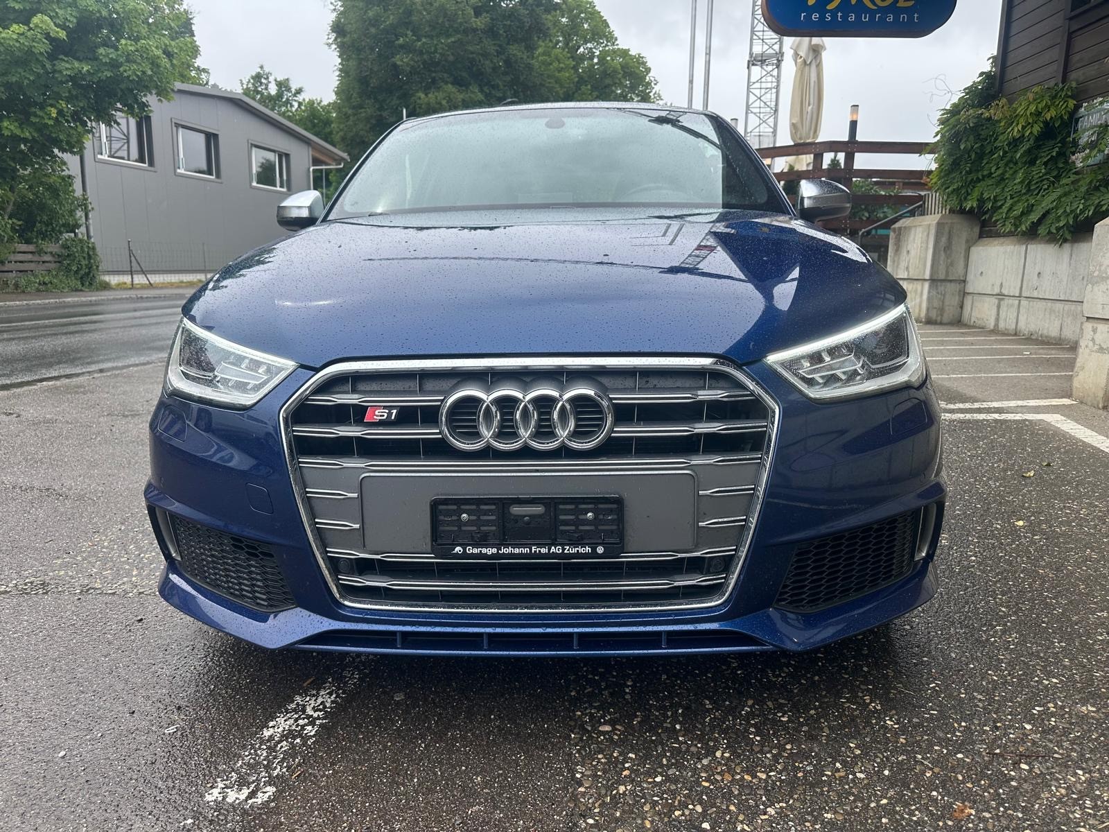 AUDI S1 2.0 TFSI quattro-image-5