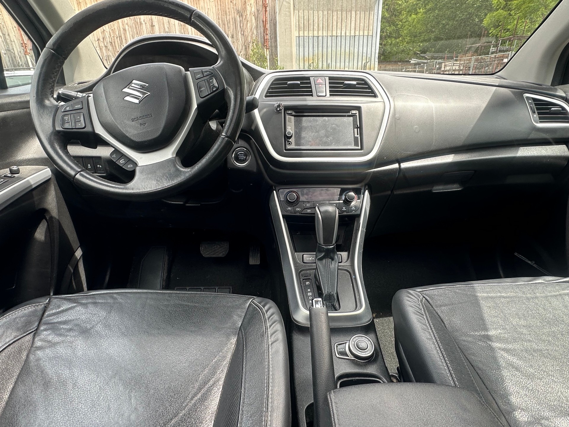 SUZUKI SX4 S-Cross 1.6 16V Compact Top 4WD CVT7-image-6