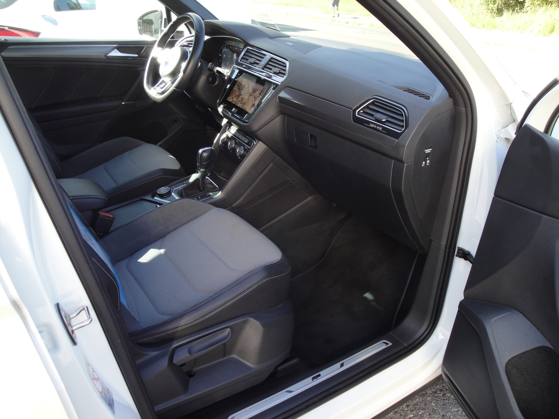 VW Tiguan 2.0TDI High 4M-image-4