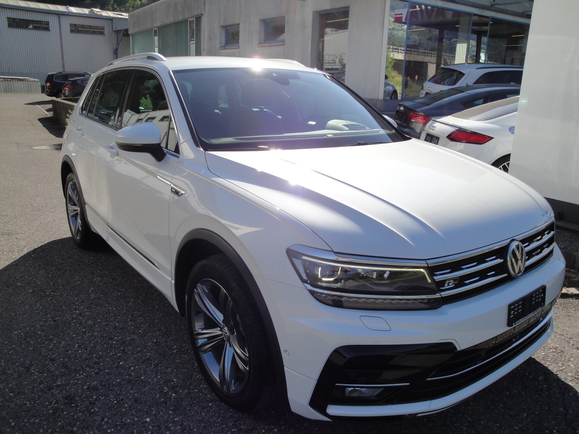 VW Tiguan 2.0TDI High 4M-image-12